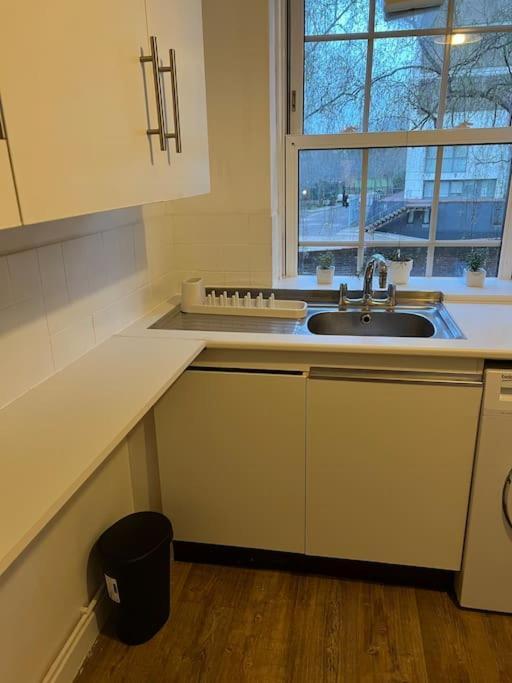 Entire 2 Bed Flat In Apartamento *