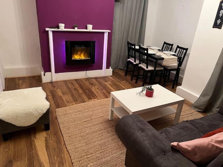 Apartamento Entire 2 Bed Flat In