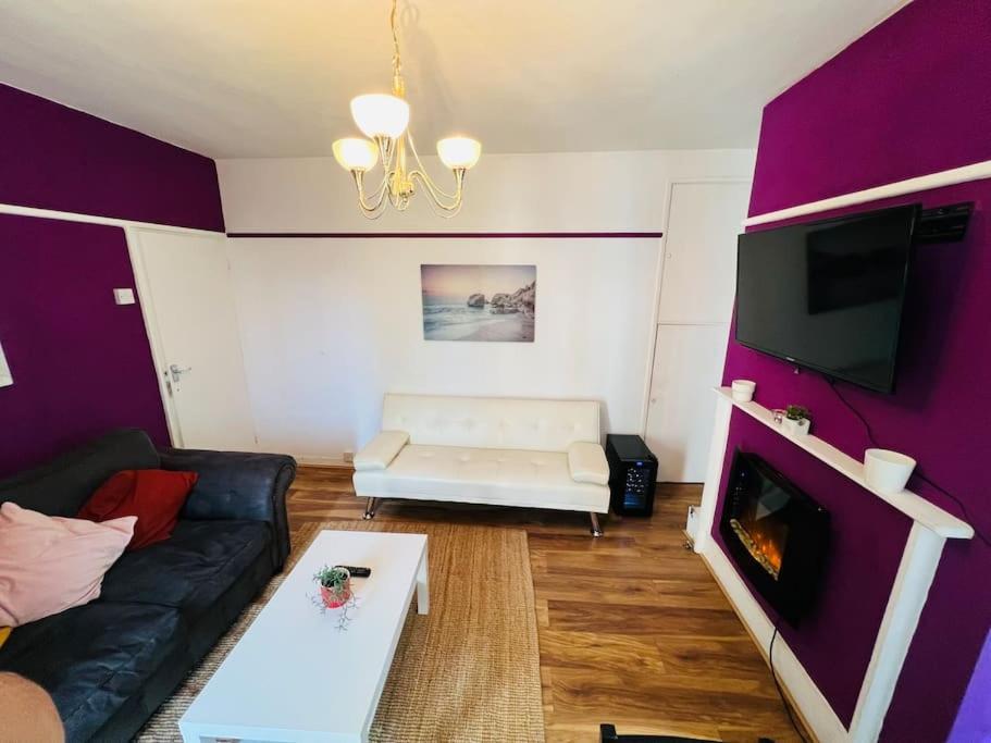 Entire 2 Bed Flat In Londres