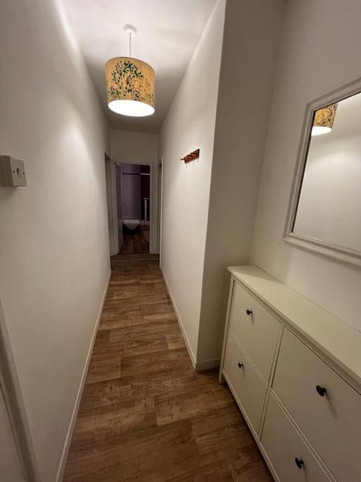 Entire 2 Bed Flat In Apartamento Londres