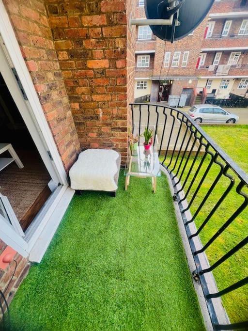 Apartamento Entire 2 Bed Flat In *